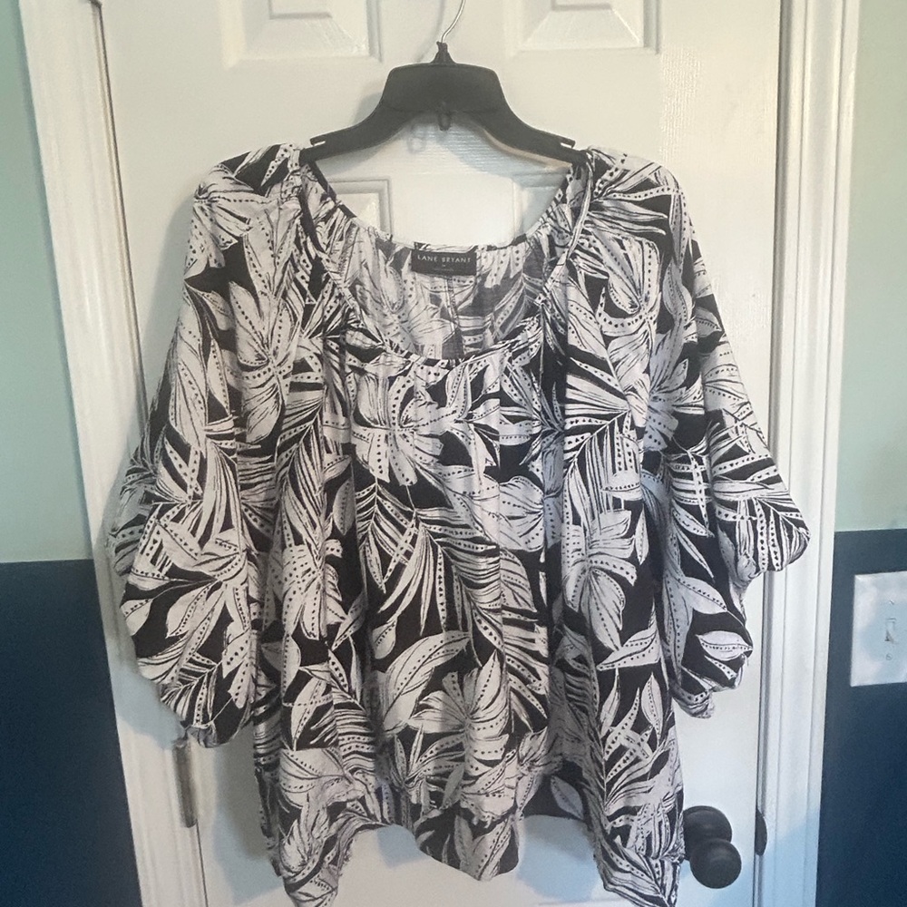 Lane Bryant Black & White Leaf-Print Balloon Sleeve Blouse